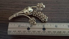 Vintage Gold Tone Flower Floral Brooch Pin