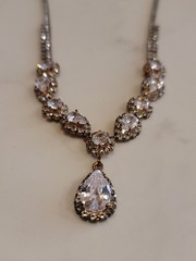 Vintage Style Rhinestone Necklace Clear Crystal Teardrop Pendant 18″