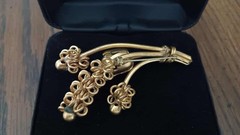 Vintage Gold Tone Flower Floral Brooch Pin