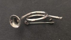 Vintage Silver Hunting Horn Equestrian Stock Brooch Pin; 1.5″x1″ (M26-24)