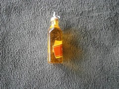 Johnnie Walker Red Label Whisky Whiskey Vtg Acrylic Bracelet Charm Pendant 2.0g
