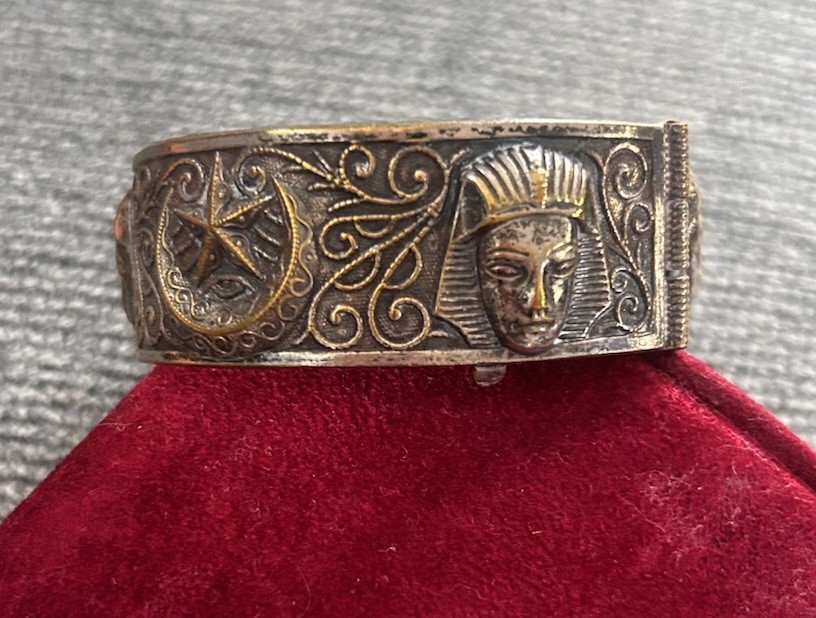VTG Antique 1920s Egyptian revival silver & Gold tone Hinged Bangle bracelet J20