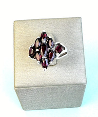 GORGEOUS Vintage AVON Ring SIGNED JJJ Amethyst Cluster size 7