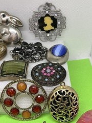 pendant lot gold tone silver tone brass multicolor stones vtg beautiful pieces