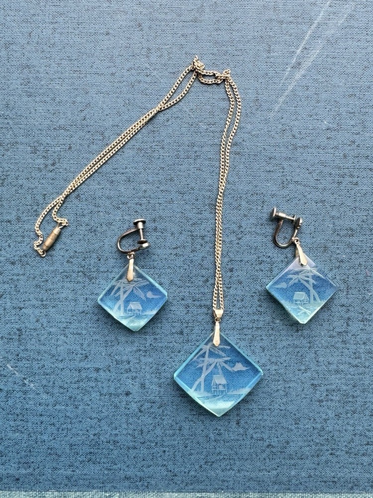 Vintage JAPAN Opal glass Intaglio Sterling Silver Necklace & Earrings Set