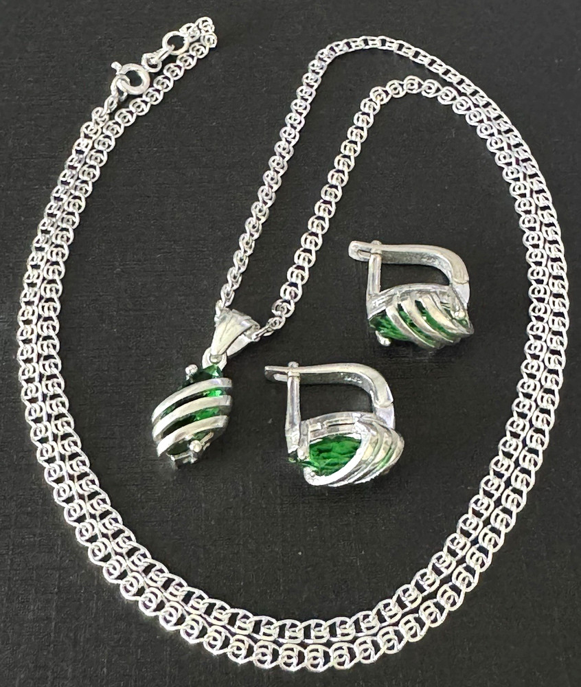 Sterling 925 Stamped, Vintage, Cage-Swirl Green Stones Pendant Necklace and Matc