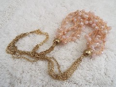 Goldtone Pink Glass Bead String Scoop Necklace (A25)