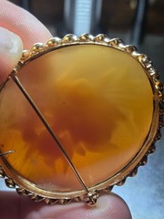 ANTIQUE CAMEO SHELL BROOCH PENDANT SET IN 14K GOLD FLORAL BEAUTIFUL! 11.42 GRAMS