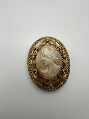 Vintage Ornate Style Gold FLORENZA CAMEO Brooch 4.5cm BB7