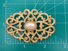 VTG Premier Designs Brooch 2.5in Gold Tone Faux Pearl Filigree Victorian FLAW