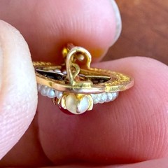 Antique 10K yellow gold red stone & seed pearl brooch pin 2.0 grams