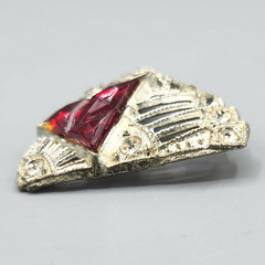 Art Deco Red Art Glass Crystal Accent Pot Metal Silver Tone Dress Clip Brooch