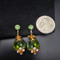Green Rhinestone Daisy Flower Clip On Earrings Vintage Costume Jewelry UV