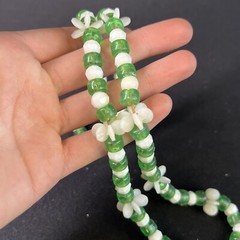 Vintage 1950’s White And Green Plastic Flower Beaded Necklace 28”