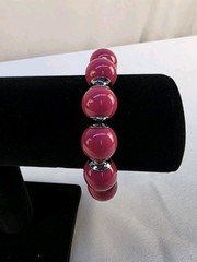 Vintage Fuschia Pink Plastic Bauble Bracelet With Silver Accents 3″ Elastic 90s