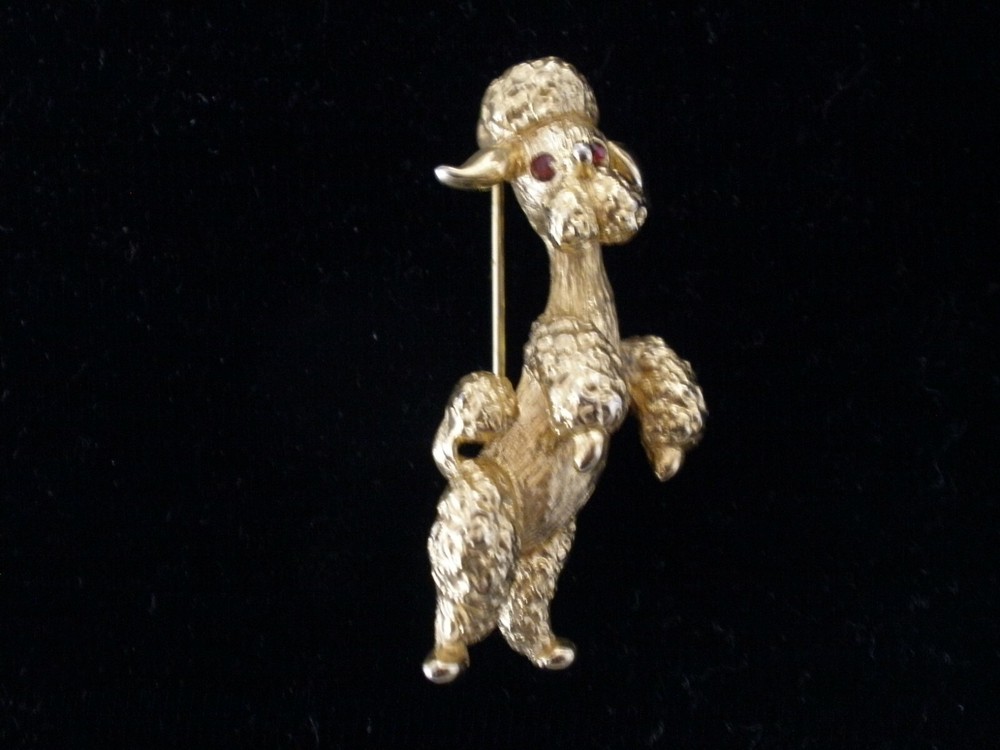 Vintage Signed LG Lind-Gal Dancing Poodle Dog Red Crystal Eyes Gold Tone Pin