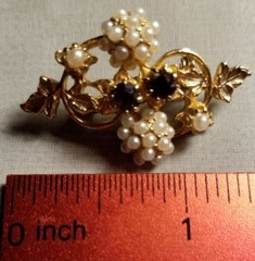 Gold Tone Vintage Pin with Tiny Faux Pearl Clusters and 2 Amethyst Crystals