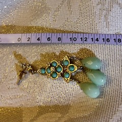 Victorian-style dangle drop chandelier earrings