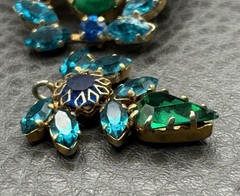 VTG Dog Tooth Prong Blue Green Rhinestone Cupcake Setting Brooch Dangle REPAIR