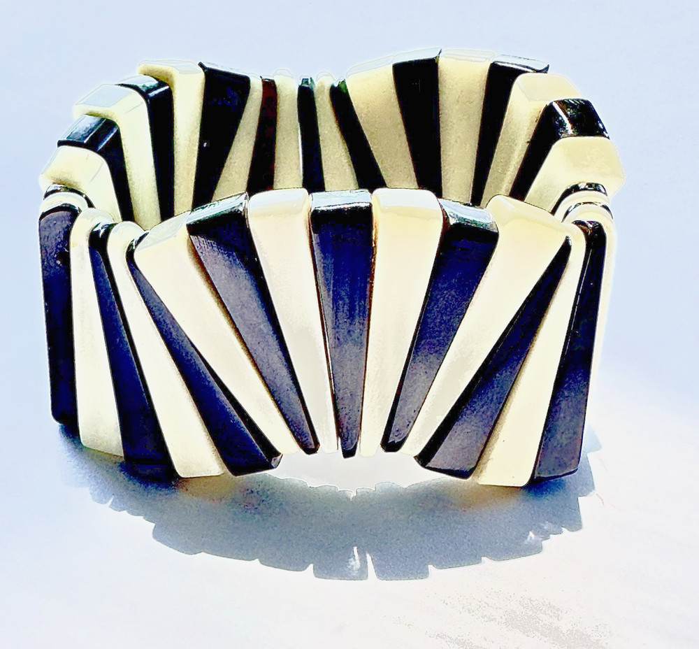 Vintage Black off-white Stretch Bracelet Geometric Spike Link Statement