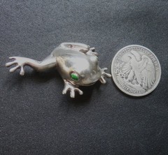 Vintage Shiny Green Eyed Frog Sterling Brooch