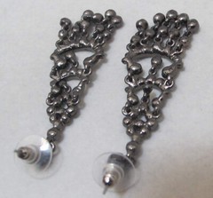 Vtg Vibrant Blue Pink & Grey Crystal Rhinestone Gun Metal Chandelier Post Earrin