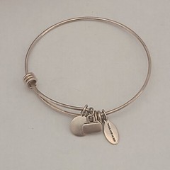 VINTAGE LA STERLING SILVER ADVENTURE FOOTPRINTS LIFE ADJUSTABLE BRACELET 7.75IN