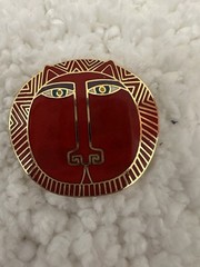 VTG Laurel Burch “Moon Tiger” Stud Cat Earrings Gold Tone/ red SIGNED 1”