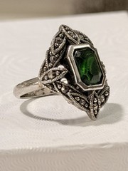 Vintage Avon Royal Essence Faux Emerald Marble Ring Marcasite Size 5 NOS 1970s