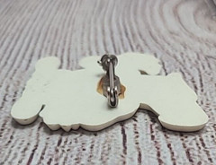 Vintage Unbranded Eagle Bird Pin White Brown Yellow Plastic 2″