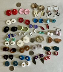 Vintage Retro Earring Lot 30+ Lucite,Metal,Enamel,Wood,Acrylic Pierced