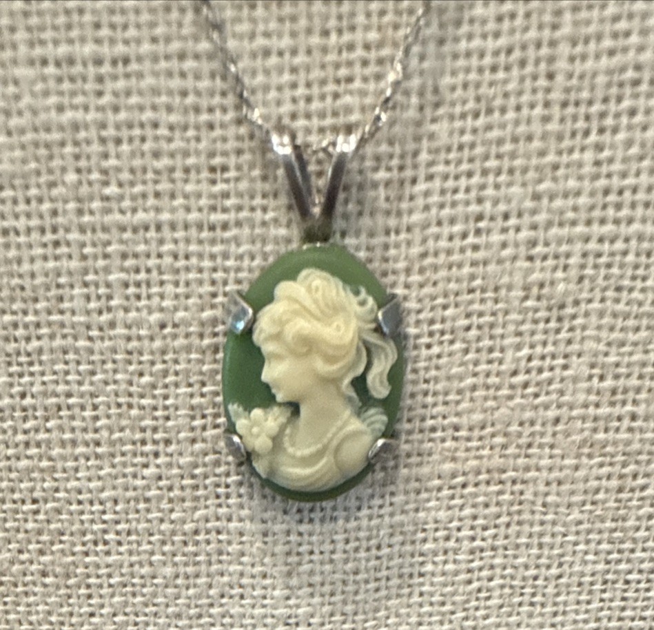 Vintage Sterling Silver Green Resin Cameo Girl With Flowers Petite