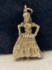 VINTAGE HANDMADE Solid 10K Yellow Gold DANCER Charm Pendant (25mm x 13.3mm) 4.7g