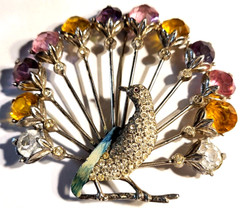 VINTAGE STUNNING SILVER TONE MULTICOLOR GLASS CLEAR CRYSTAL PEACOCK PIN BROOCH