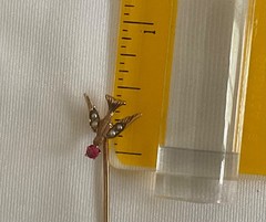 Antique 10kt Gold DOVE/SPARROW Ruby & Seed Pearl Stick Pin w Orig Jewlers Case