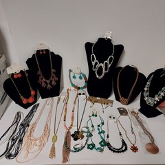 21 Pc VINTAGE Jewelry Lot 14 Necklace And Earring Sets & 6 Single Necklaces