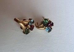 Vintage 18K Yellow Gold Flower Pear Shaped Gem Stones Pierced Earrings 3.38 Gm