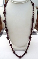 27 1/2″ LONG VINTAGE GARNET GEMSTONE CLUSTER & DIAMOND SHAPE BEADS NECKLACE