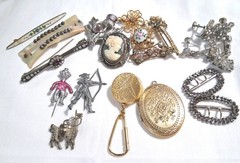 ANTIQUE/VINTAGE Mixed JEWELRY LOT OF 20 PINS/Brooches/Earrings