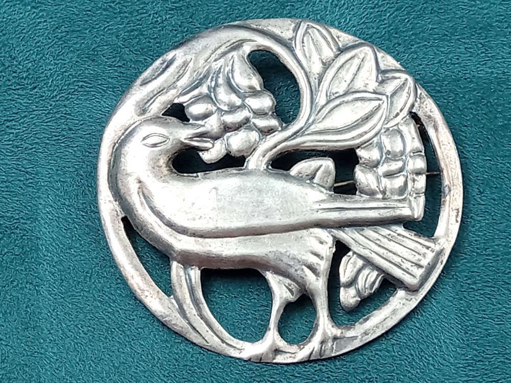 Sterling Silver Raised Relief Circular Bird Pin: 2.25″ in Diameter