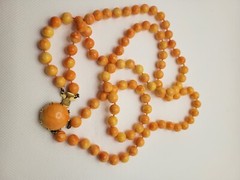 Vintage Double Strand Orange and Cream Beaded Necklace 22″ unsigned