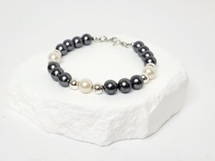 Vintage Gray And White Faux Pearl Bracelet – Freshwater Look – READ