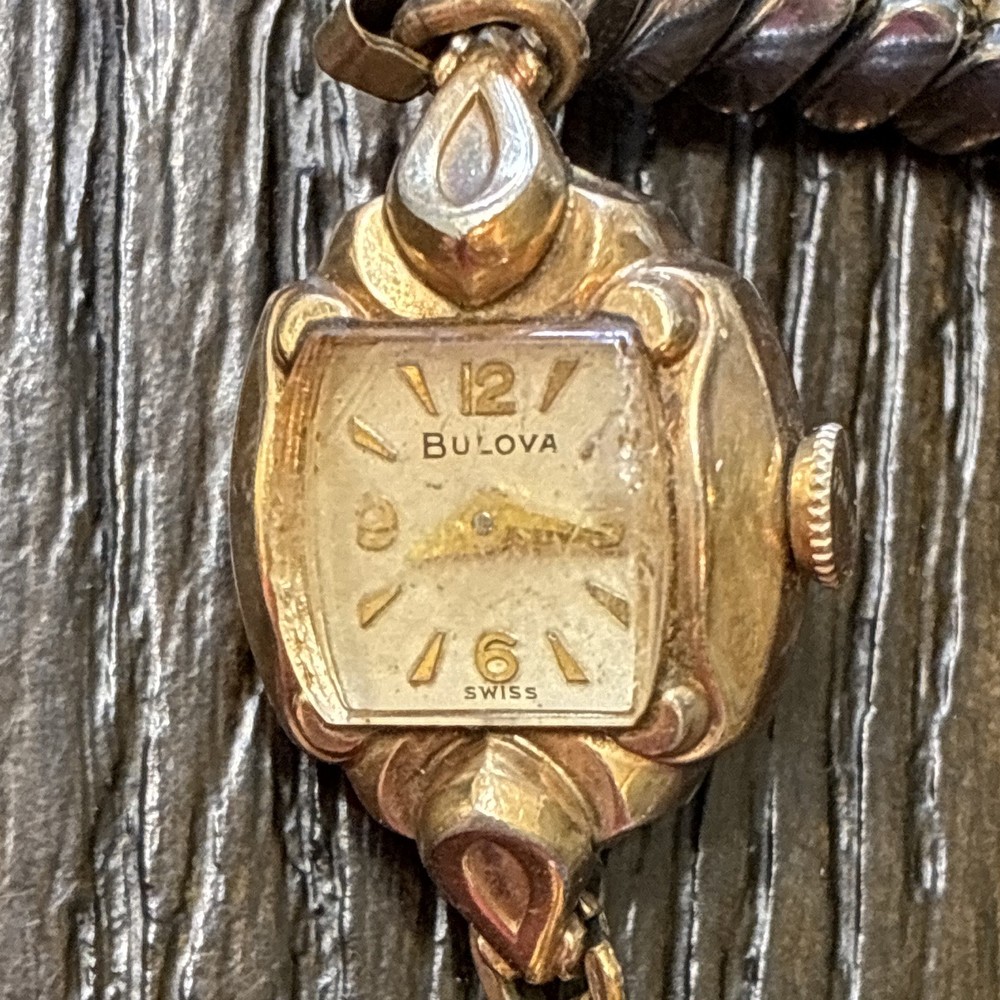 Bulova L5 R325266 Women’s Vintage Quartz Watch Gold Tone Band 17mm Case Quartz