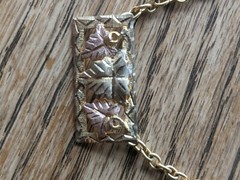 VTG MENS BLACK HILLS Gold TIE CLIP ANSON TOP BAR ROSE Green 10K South Dakota SD