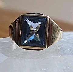 10K Gold Large Natural Blue Topaz 3.6 Gram Ring 10X8X5mm Stone