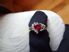 #195–VINTAGE STERLING SILVER HEART RING-925-SIZE-7 1/2–VERY NICE STONES-