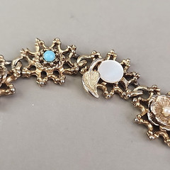 Vintage Flower Chain Bracelet Burst Textured 12mm MOP Bead Gold Tone 6.5″