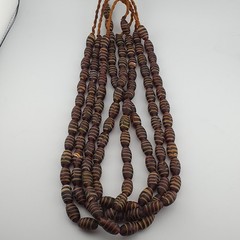 Vintage Venetian Style Feather Desgin Glass Beaded Necklace 22 inches Strand