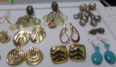 VINTAGE ESTATE FIND PIERCED EARRINGS LOT OF 14 PAIRS 70’S 80’S LOT #11