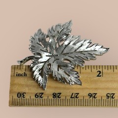 Vintage TRIFARI Brushed Silver MAPLE LEAF Pin Brooch Pierced Openwork Signed